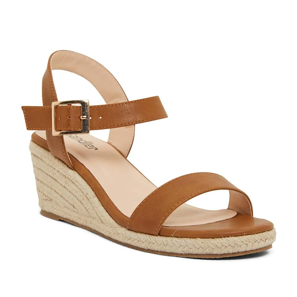 Annie Wedge in Tan Smooth