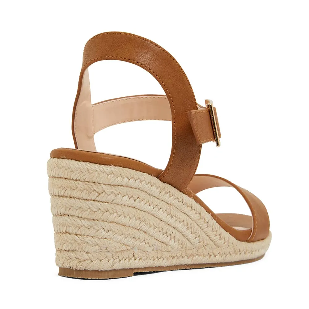 Annie Wedge in Tan Smooth