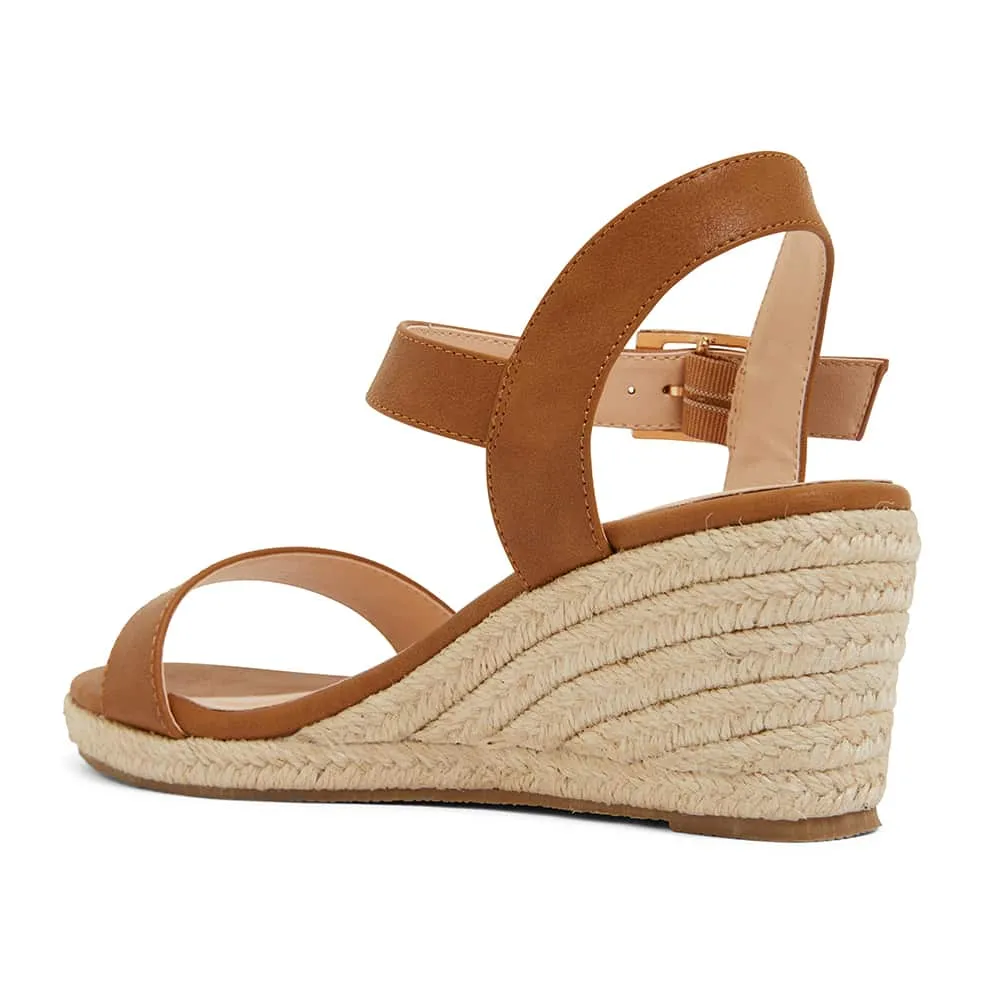 Annie Wedge in Tan Smooth