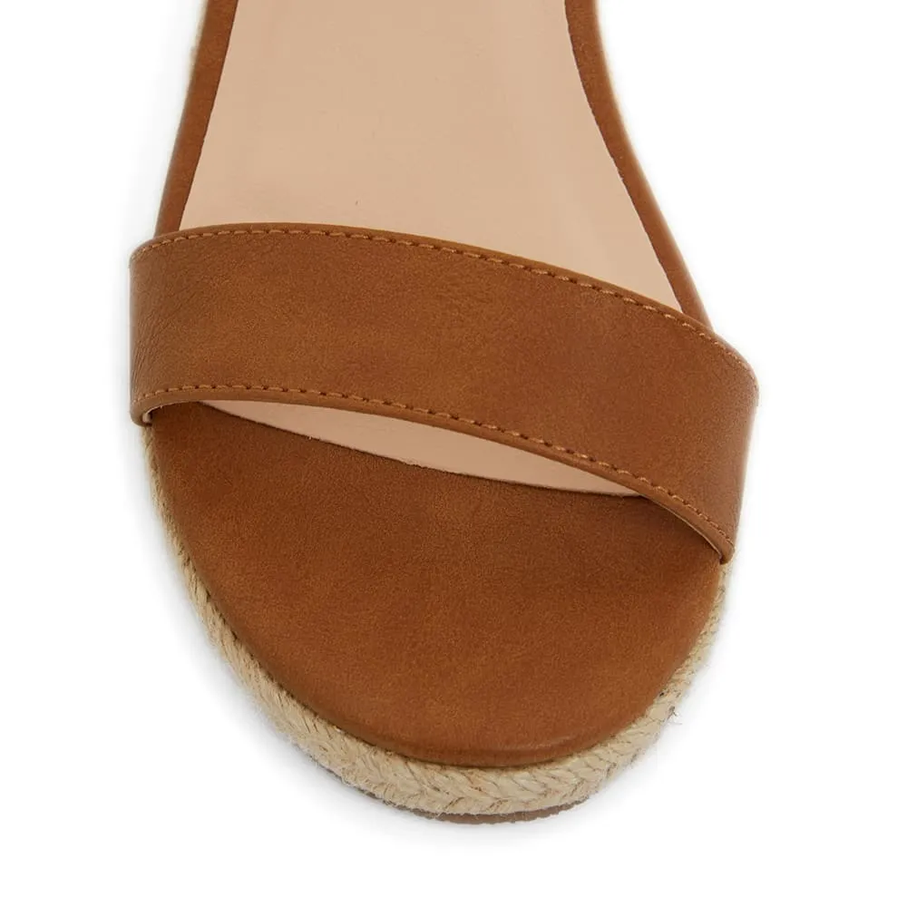 Annie Wedge in Tan Smooth