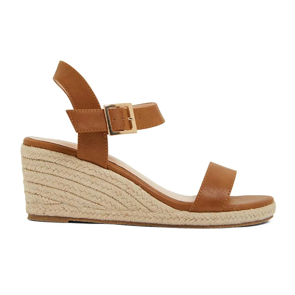 Annie Wedge in Tan Smooth