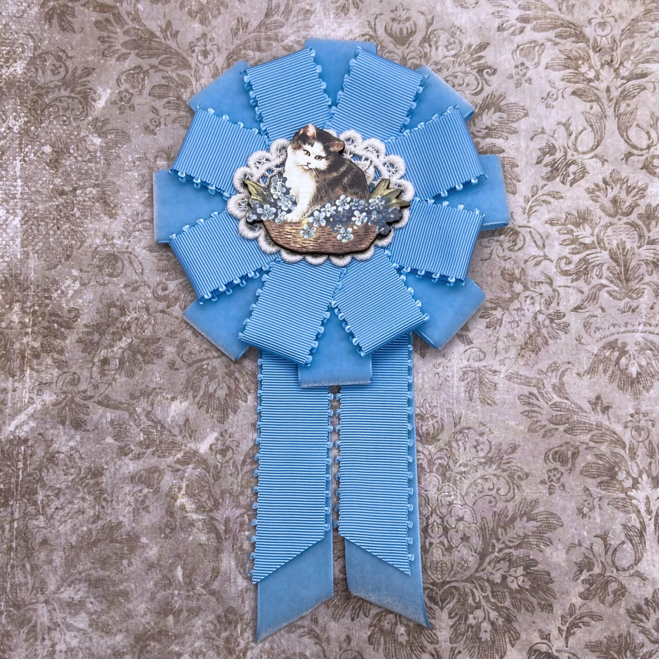 Cat in a Basket Rosette (Blue)