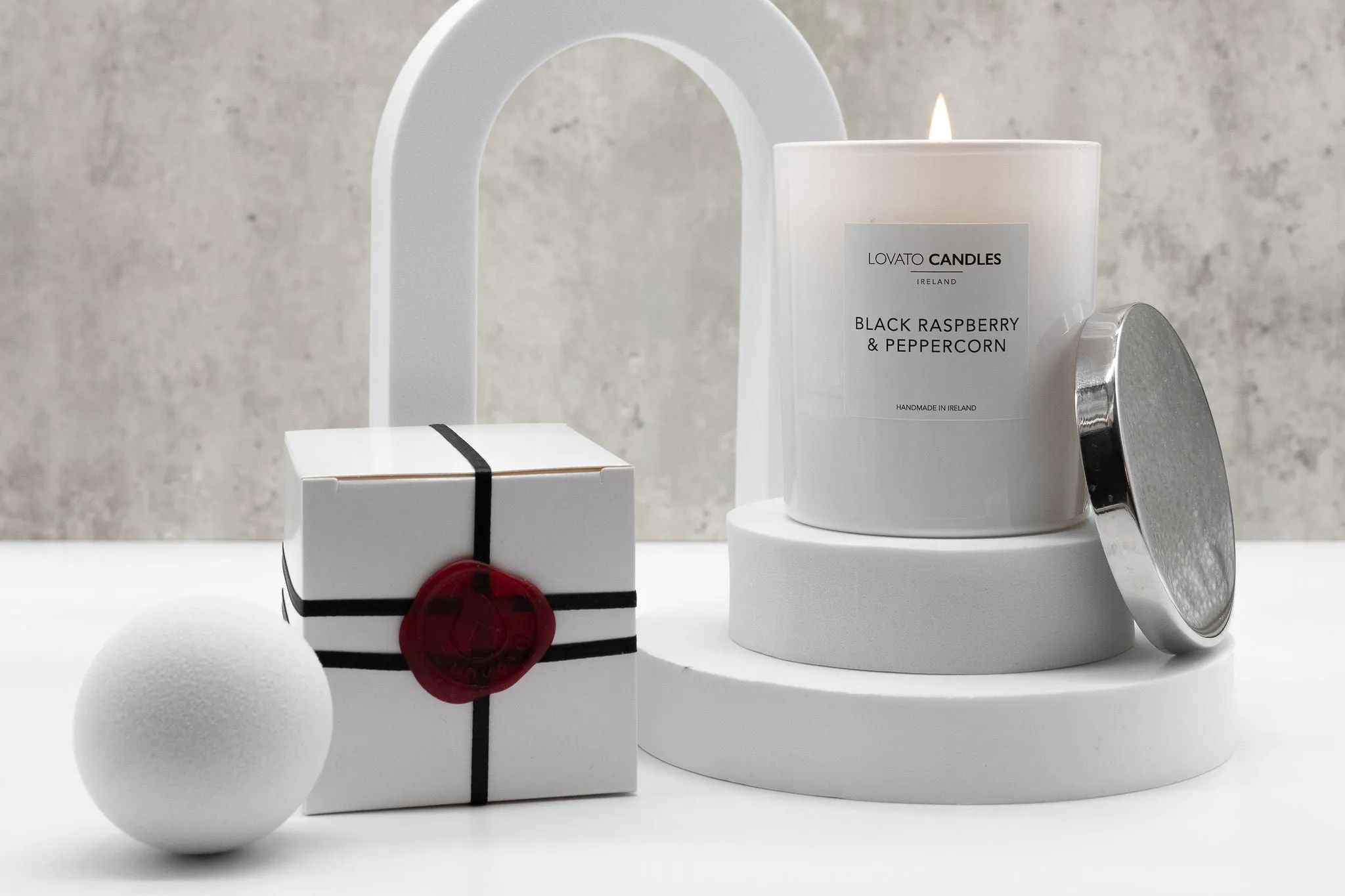 Clear Scented Candle with Luxury White Box - Deserts of Arabia