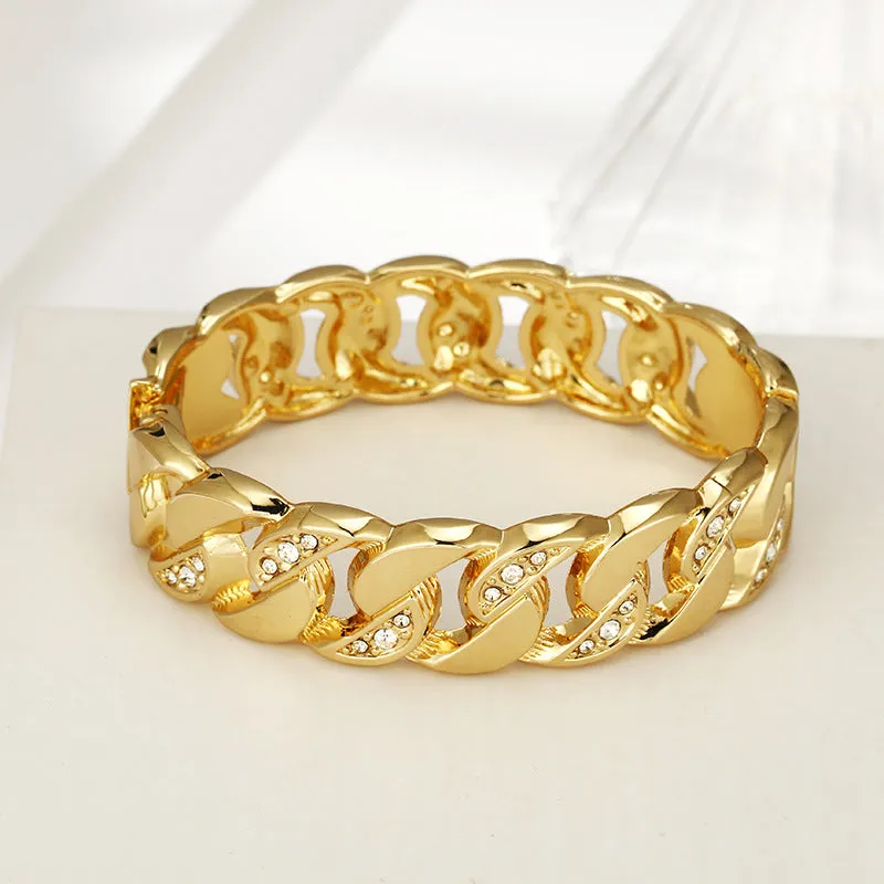 Golden Twist Link Bracelet for Women - Vienna Verve Collection by Planderful